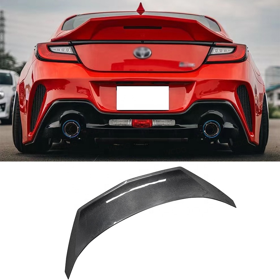 スタイリッシュなトヨタ86ダックテールスポイラーで車両の性能を向上
