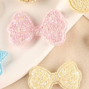 Barrettes en cristal rose <span class=keywords><strong>millénaire</strong></span> patchs personnalisés de haute qualité Clips à nœud scintillant en or rose <span class=keywords><strong>fleur</strong></span> en forme de <span class=keywords><strong>fleur</strong></span> pour chapeaux de bal - Product Image 2