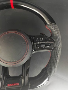 Volant sport pour <span class=keywords><strong>Mercedes</strong></span> <span class=keywords><strong>Classe</strong></span> <span class=keywords><strong>G</strong></span> W464 en cuir noir brillant avec surpiqûres rouges et fibre de carbone pour 3/<span class=keywords><strong>4</strong></span> branches, montage direct - Product Image 6