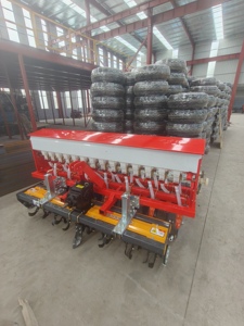 Machine intégrée de labourage, fertilisation <span class=keywords><strong>et</strong></span> semis rotative pour blé à 12 rangs, petite <span class=keywords><strong>semoir</strong></span>-<span class=keywords><strong>épandeur</strong></span> de semences <span class=keywords><strong>et</strong></span> <span class=keywords><strong>d</strong></span>'<span class=keywords><strong>engrais</strong></span> montée sur tracteur - Product Image 5