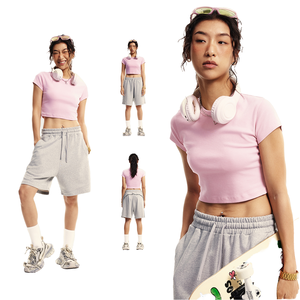 เสื้อยืดทรงสลิมครอปสำหรับผู้หญิง แฟชั่นฤดูร้อน สไตล์สตรีท ระบายอากาศได้ดี เป็นมิตรกับสิ่งแวดล้อม แห้งเร็ว ผ้าฝ้ายนุ่ม พิมพ์ลายโลโก้ - Product Image 1