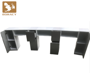Bomacy Triple Table de manucure moderne Design d'entreprise spécial Mobilier de salon de manucure Table de manucure de luxe léger Vente en gros - Product Image 4