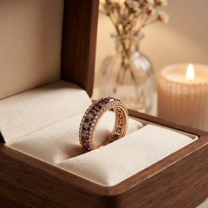 Anillo de Eternidad con Incrustaciones de Moissanita con Corte Asscher, Certificado por GRA, de Plata de Ley, para Mujer, de RAMDUT IMPEX, en Color Café Chocolate - Product Image 1