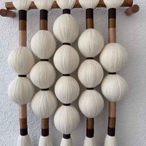 Dimensioni personalizzabili colore macramè parete arte grande verticale Mandal Insumos appendere decorazioni per anniversario di compleanno in cotone - Product Image 1