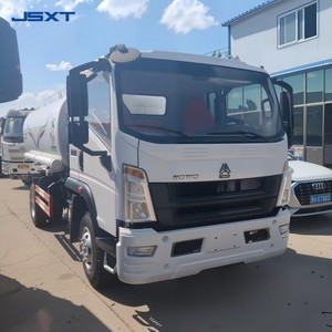 Camión <span class=keywords><strong>Cisterna</strong></span> <span class=keywords><strong>de</strong></span> <span class=keywords><strong>Agua</strong></span> Usado Sinotruk Howo 4x2 <span class=keywords><strong>de</strong></span> 8cbm con Transmisión Manual - Product Image 4