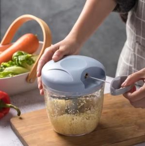 Home <b>Kitchen</b> Manual Ginger Grinder Garlic <b>Mud</b> Splasher Multifunctional Vegetable Cutter Handheld Meat Grinder Modern Minimalist - Product Image 4