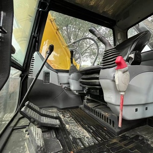 Presque neuf, de haute qualité et durable, excavateur sur chenilles d'occasion Komatsu PC130 de 13 tonnes de fabrication japonaise pour les projets de construction - Product Image 6