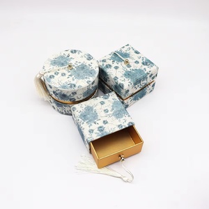 High-end Fine Velvet Birthday <b>Wedding</b> Companion <b>Gift</b> <b>Box</b> for Jewelry <b>Gift</b> Storage with Portable Packaging Tube. - Product Image 3