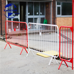 Barrière temporaire personnalisée de 1,8 m pour le contrôle du trafic routier et des foules, <span class=keywords><strong>en</strong></span> métal thermolaqué et <span class=keywords><strong>bois</strong></span> traité sous pression, résistant à la décomposition - Product Image 2