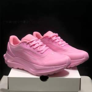 Chaussures de course unisexes de haute qualité, légères, respirantes, avec plaque en carbone, chaussures de course tendance, chaussures de basket-ball épaisses - Product Image 2