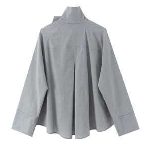 <span class=keywords><strong>Blusa</strong></span> de Moda Casual con <span class=keywords><strong>Cuello</strong></span> <span class=keywords><strong>Alto</strong></span> y Manga Larga en Color <span class=keywords><strong>Gris</strong></span> con Botones para Mujer - Product Image 2