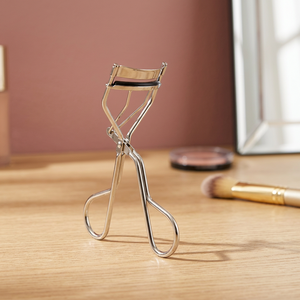 Recourbe-cils à poignée de qualité supérieure - Product Image 2