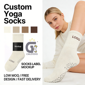 Calcetines de Yoga Personalizados OEM con Agarre Antideslizante, Diseño Acanalado y Logotipo Bordado, Calcetines para Pilates - Product Image 1