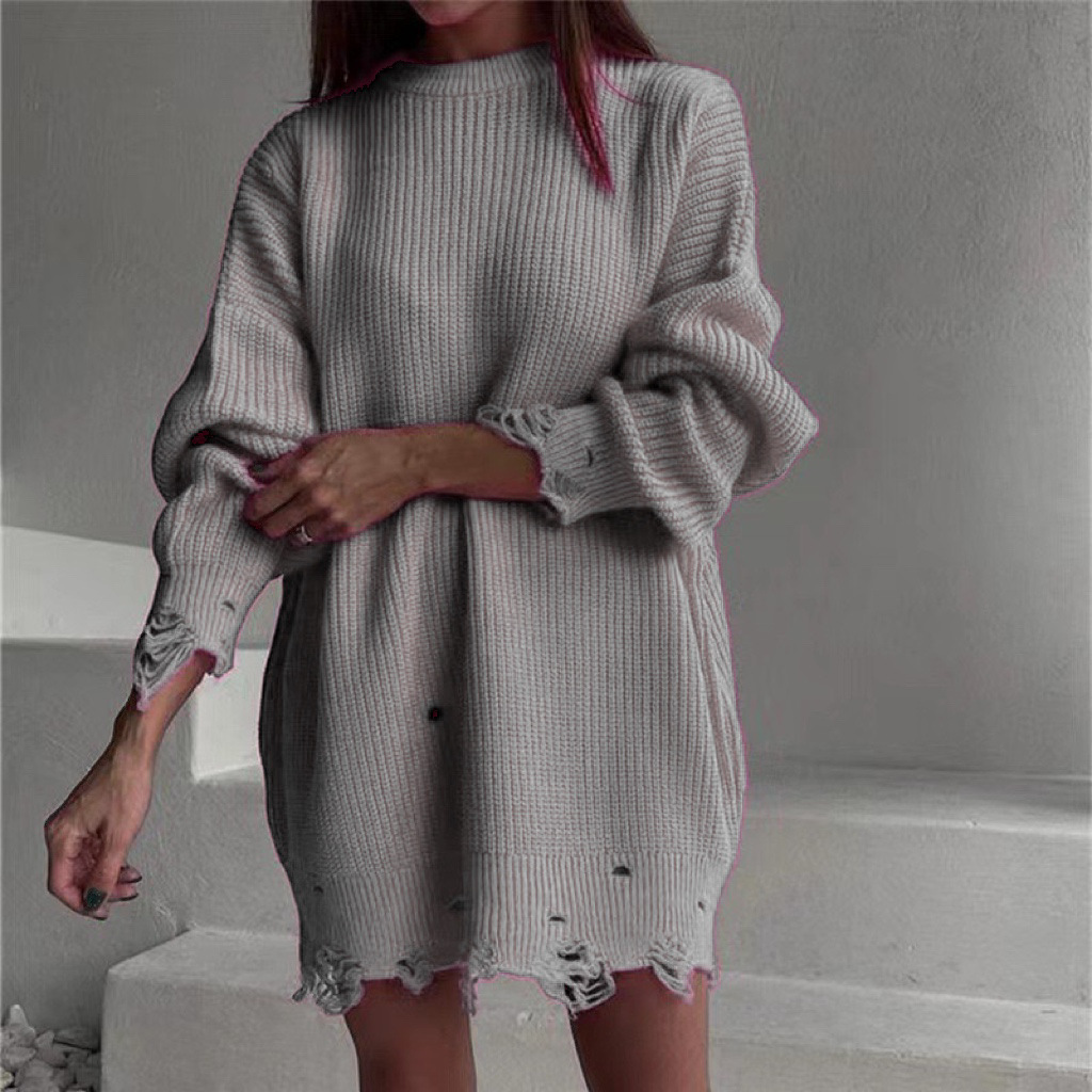 Gris, cuello redondo, estilo largo.