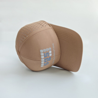 Casquette de baseball respirante personnalisée avec logo d'entreprise brodé et perforations laser pour le personnel d'usine et la promotion commerciale