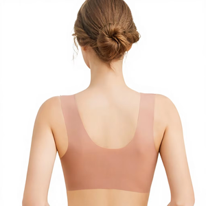 Pyjamas en soie pure pour femmes et hommes qui aiment le luxe et les tenues élégantes pour la nuit - Product Image 3