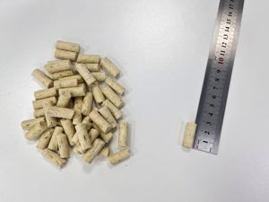 OEM Palitos de Pollo y Hierba Gatera Orgánicos Liofilizados - Sin Granos, Altos en Proteínas, Golosinas para la Salud Digestiva de Gatos Mayores de 3 Meses (50g) - Product Image 2