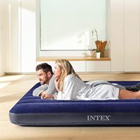 INTEX 64765 Tragbare Aufblasbare Matratze Classic Downy Indoor/Outdoor Luftbett mit Handpumpe & Kissen 1,52m X 2,03m X 25cm