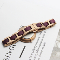 Montre pour femme avec cadran en nacre verte, index en cristal, bracelet en acier inoxydable et bois, élégante, minimaliste, pour le quotidien