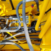 Excavatrice sur chenilles Komatsu PC220 d'occasion, 99% neuve, d'origine japonaise, 22 tonnes, en stock