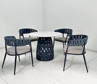 Ensemble de jardin de luxe toutes saisons pour villa, cour, hôtel, terrasse extérieure, table et chaises de salle à manger