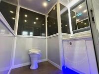 Remorque vétérinaire mobile préfabriquée personnalisée modulaire pour toilettes médicales extérieures Remorque avec salle de bain