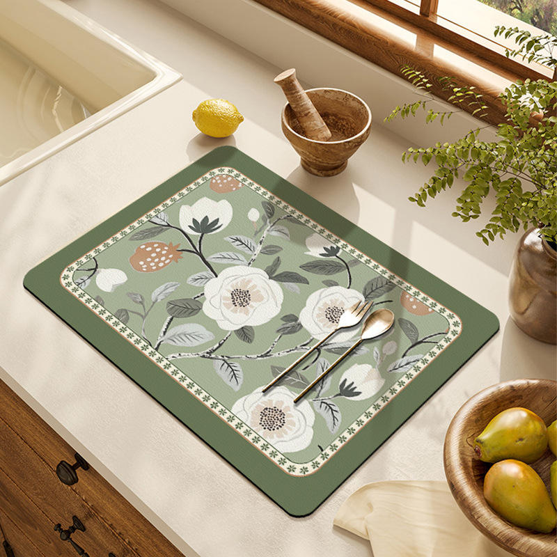 Arbre Wutong vert et lune