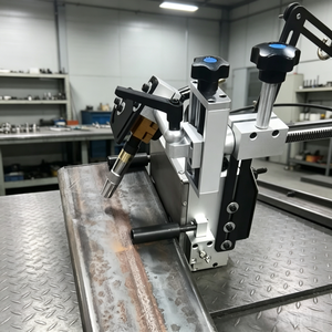 Robot de soudage automatique léger à <span class=keywords><strong>aspiration</strong></span> latérale et quatre roues motrices, réglable, pour la construction navale - Fournisseur d'usine - Product Image 3