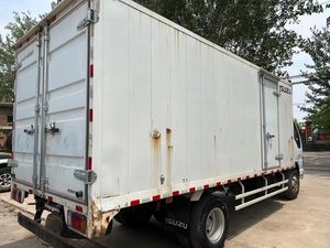 รถบรรทุกขนาดเล็ก4ล้อแบบกล่อง <span class=keywords><strong>Isuzu</strong></span> รถบรรทุกรถบรรทุกขนาด5ตัน - Product Image 2