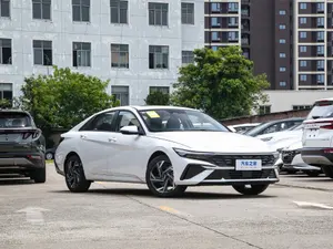 China 2023 Elantra 1.5l Cvt Lux Premium Editie Benzine Elantra 1.5l Nieuwe Auto