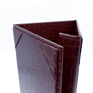 Support de menu triangulaire rotatif à 3 vues en cuir PU personnalisé par le fabricant, avec aimant, pour table - Product Image 4