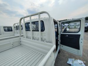 Camión plataforma a la <span class=keywords><strong>venta</strong></span> Foton F250 F350 F450 F550 Ram 2500 3500 4500 Camioneta plana de acero de aluminio Dually Nuevo precio usado cerca de mí - Product Image 3