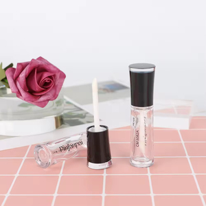 หลอดลิปกลอสแบบฉีดขึ้นรูปสองสี ฝาปิดคุณภาพสูง วัสดุ PETG <span class=keywords><strong>ราคา</strong></span>โรงงานขายส่ง ยอดขายดีที่สุด รับผลิตตามแบบ - Product Image 1
