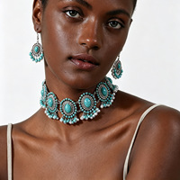 Parure de bijoux vintage ethnique incrustée de pierres turquoise, idéale pour les tenues quotidiennes et les soirées, collier et boucles d'oreilles pour femme