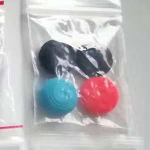 SYYTECH 4 pcs Silicone Caoutchouc Pouce Bâton Couverture <span class=keywords><strong>Joystick</strong></span> Grip Cap pour NS <span class=keywords><strong>Nintendo</strong></span> <span class=keywords><strong>Switch</strong></span> Controller - Product Image 2