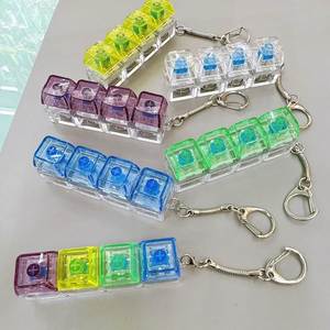 Porte-clés en forme de clavier, porte-clés personnalisé avec capuchon de touche, porte-clés anti-stress à presser, bouton de clavier mécanique - Product Image 1