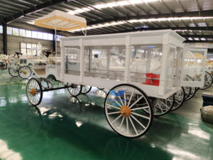 Char funéraire rétro <span class=keywords><strong>de</strong></span> style européen britannique, <span class=keywords><strong>chariot</strong></span> blanc populaire, voiture-cercueil, cercueil à chevaux, transport spécial - Product Image 4