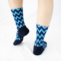 Vente en gros de chaussettes vierges avec design de logo personnalisé Chaussettes de sublimation numérique avec impression 3d pour hommes