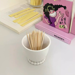 Yuanjin Bamboo Toothpicks Disposable Double-Ended <b>Thin</b> For Home And Restaurant Use 300 Pieces Per Pack - Product Image 3