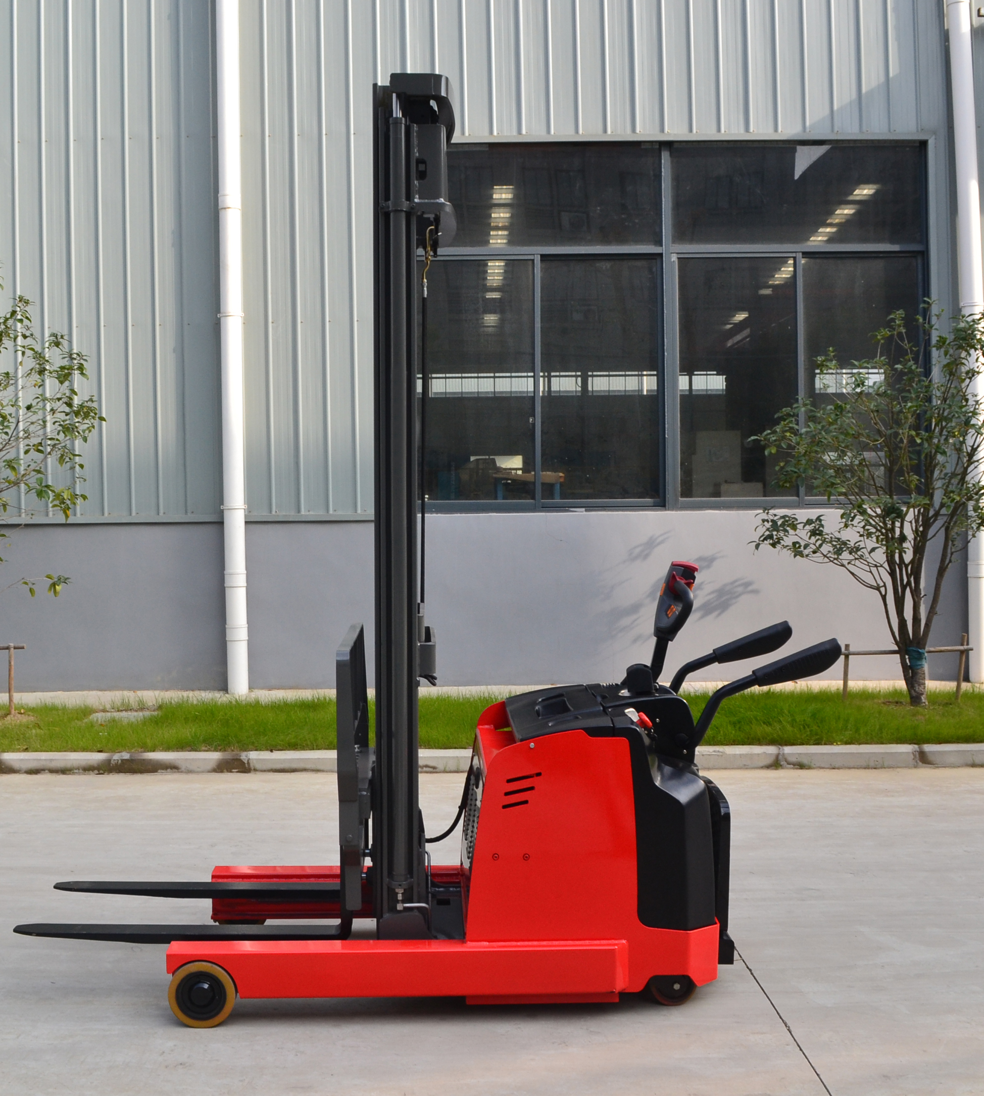1ton 1.5ton 2ton gerbeur électrique avec 3m/4.5m/5m/ 6m hauteur de lèvage