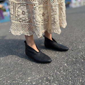 Nouvelles bottes rétro 303-21 en cuir de vachette tissé à la main pour femmes, à bout pointu, semelle plate et souple - Product Image 2