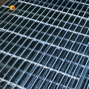 Grigliato metallico in acciaio di alta qualità per vialetti e passerelle - Product Image 1