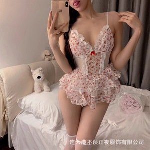 Robe-camisole florale sexy à motif de fleurs de cerisier, un ensemble de chemises de nuit séduisantes et mignonnes (QQ) - Product Image 4