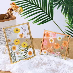 Prêt à expédier <span class=keywords><strong>cadre</strong></span> <span class=keywords><strong>photo</strong></span> en métal à double face en <span class=keywords><strong>verre</strong></span> flottant pour photos de fleurs pressées - Product Image 3