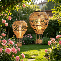 Lampe suspendue solaire LED en forme de montgolfière en rotin tressé, style pastoral, pour la décoration de la maison, de la cour, des allées et des jardins