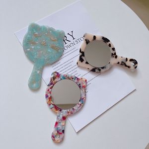 Dowell กระจกแต่งหน้าด้านเดียวแบบย้อนยุคกระจกแต่งหน้าอะซิเตทรูปหัวใจสำหรับการเดินทาง - Product Image 3