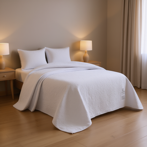 Juego de Cubrecama Reversible DB Blanco, Tamaño Individual, Poliéster, Diseño a Cuadros con Bordado Floral para el Hogar - Product Image 2