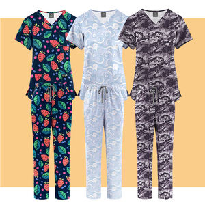 2025 estampados Unisex personalizar 3 bolsillos Scrubs Top y pantalones uniformes de Hospital con bolsillos Doctor uso enfermera divertido Scrub Sets - Product Image 2