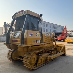 รถดันดินตีนตะขาบ CAT D5K มือสอง ขนาด 10 ตัน ยี่ห้อแคตเตอร์พิลลาร์ พร้อมใบมีดตรง สำหรับงานปรับระดับพื้นที่ก่อสร้าง - Product Image 2