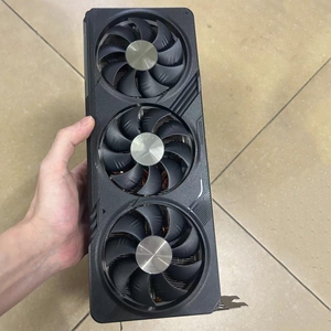 การ์ดจอ RTX4070 มือสอง 12GB GDDR6X RGB พัดลมสามตัว สำหรับเล่นเกมและการสร้างสรรค์ด้วย AI - Product Image 1